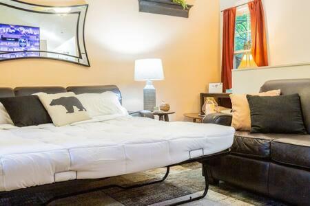 Lodge G Sasquatch Lodges Sleeps 13 Gatlinburg Bagian luar foto